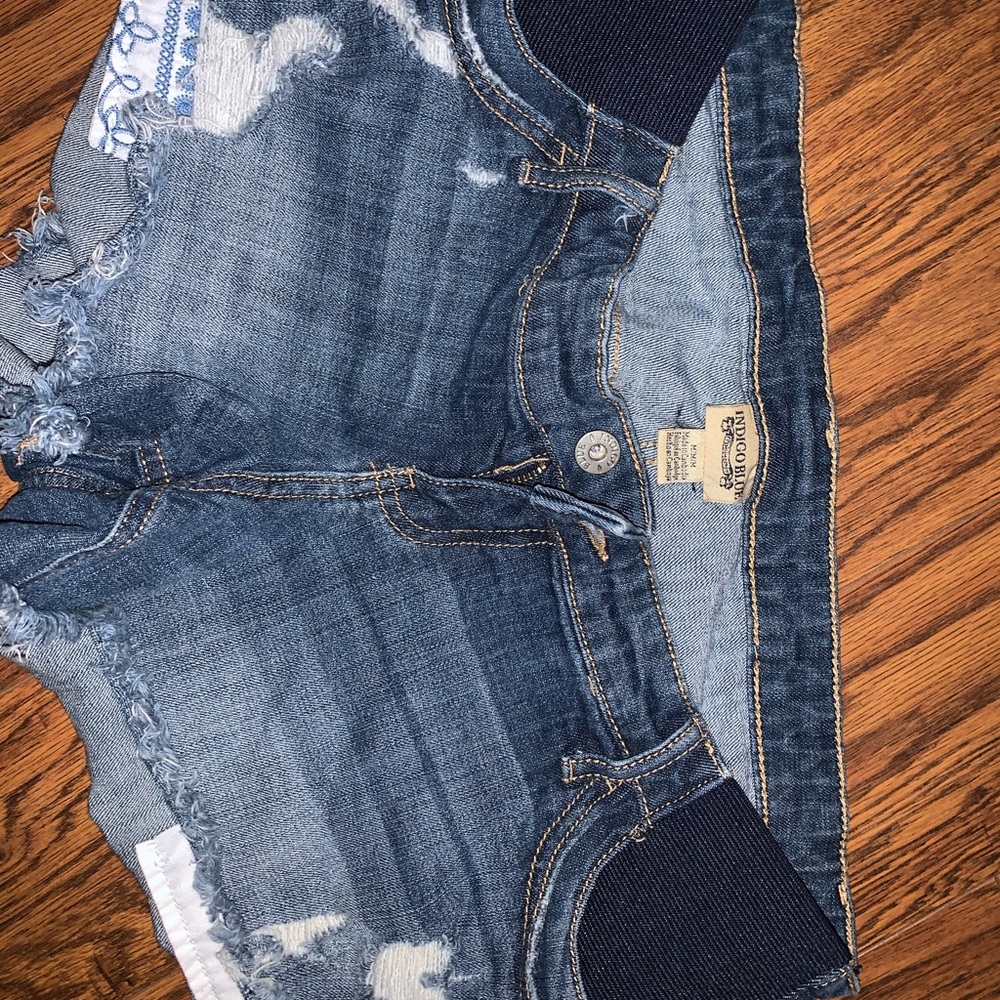 Indigo blue side panel maternity shorts